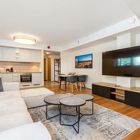 Gustav Apartments - City Center Comfort Тарту Екстериор снимка